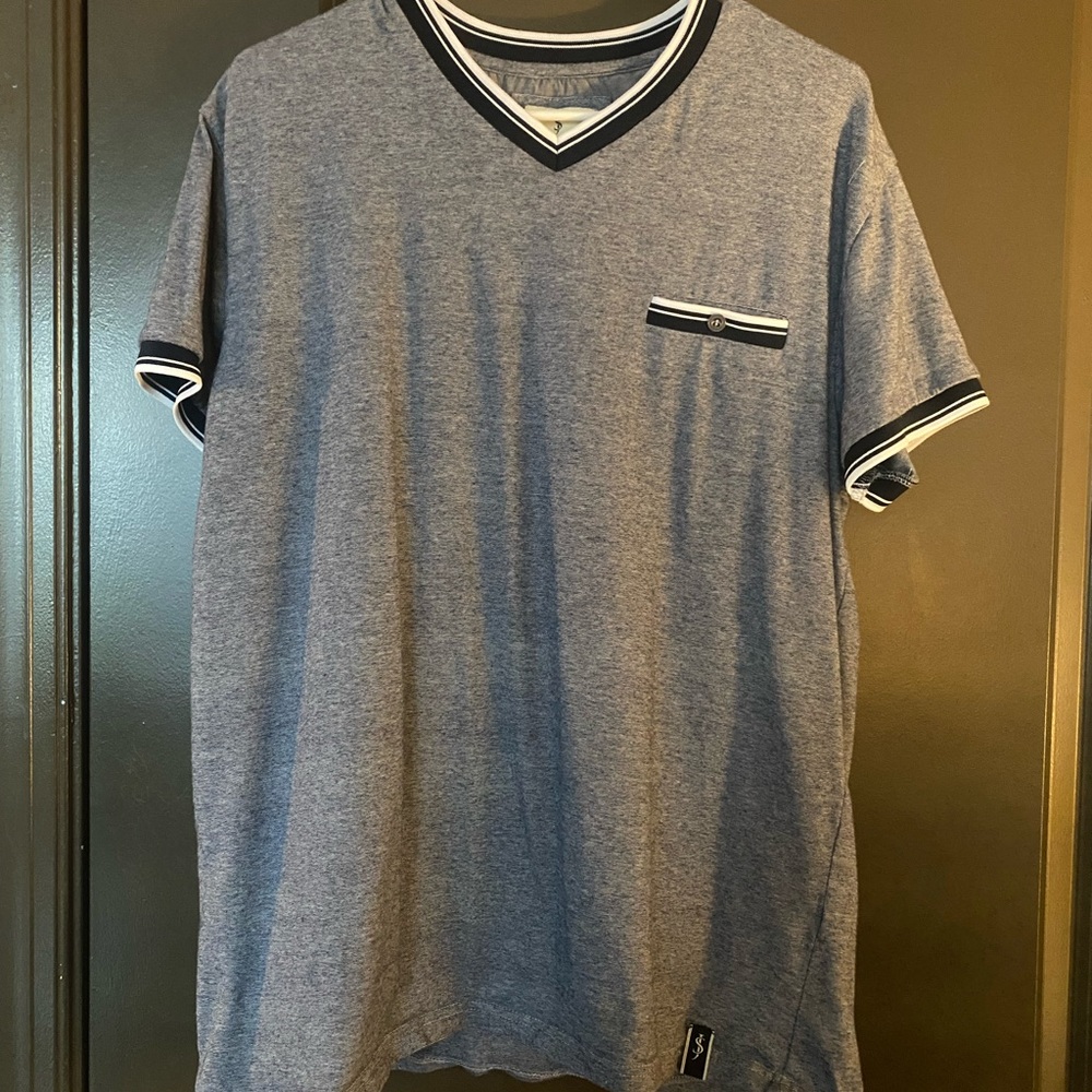 Scott James v neck tee